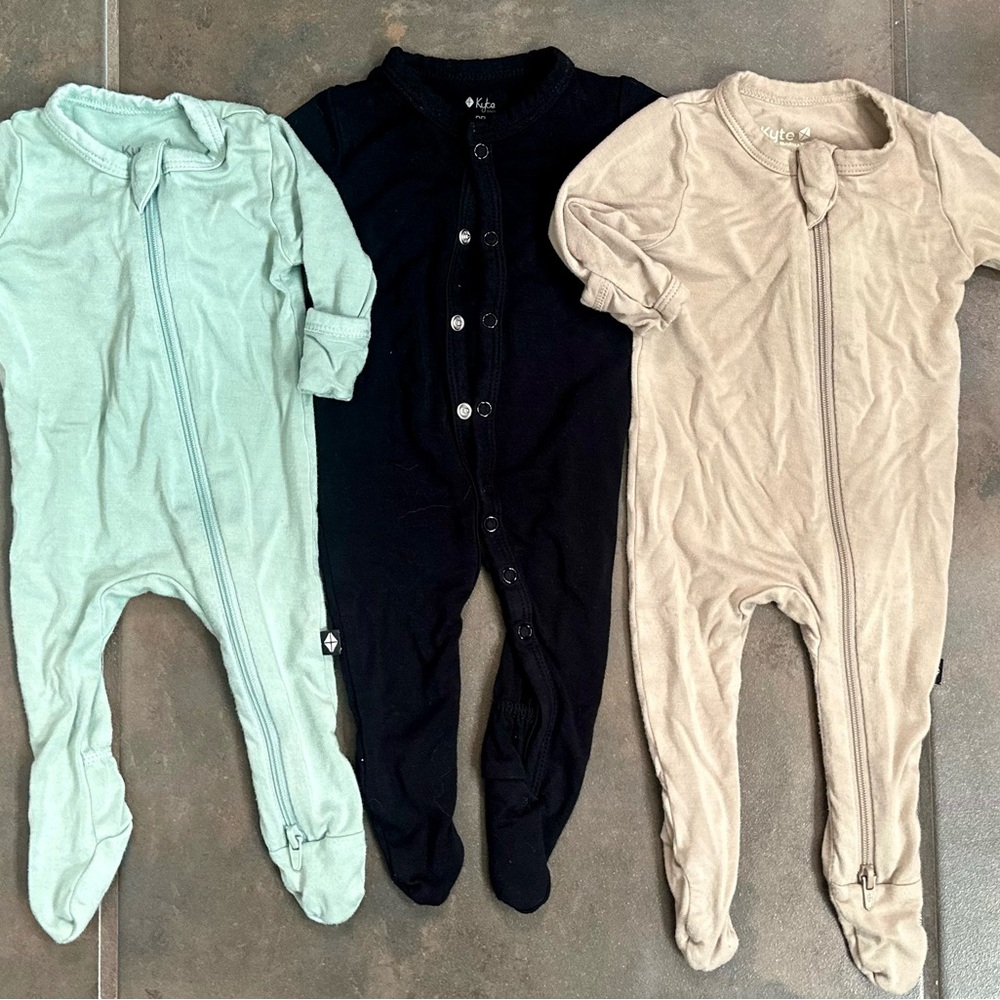 Kyte BABY Sage, Midnight, Almond Footies